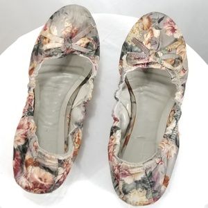 Forever 21 floral ballet flats size 6/7